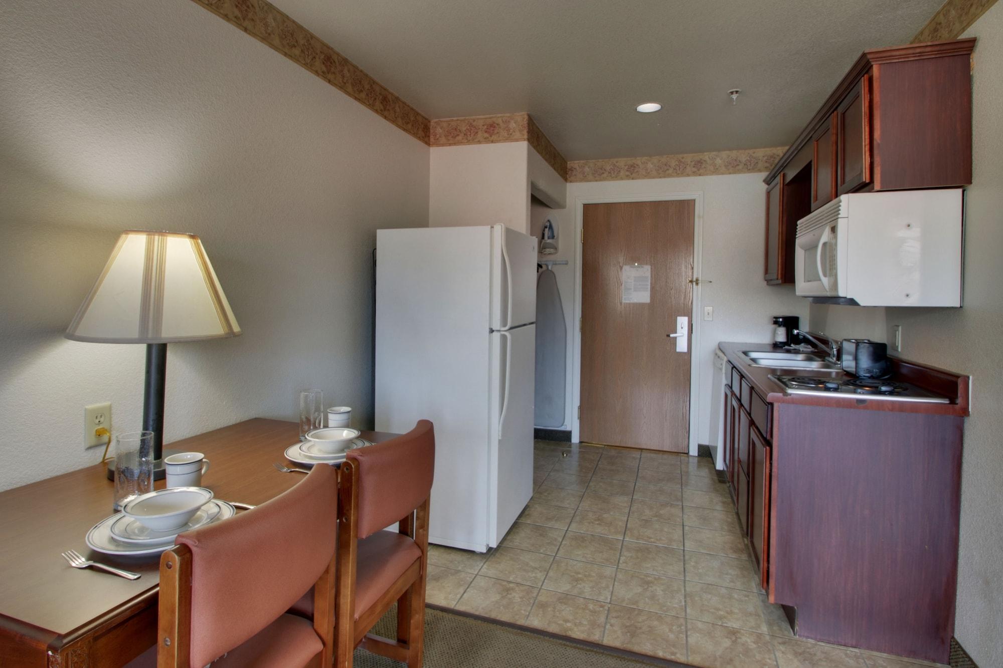 All Towne Suites Saint Robert Eksteriør bilde
