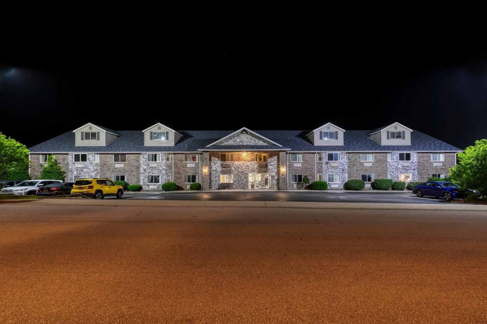 All Towne Suites Saint Robert Eksteriør bilde