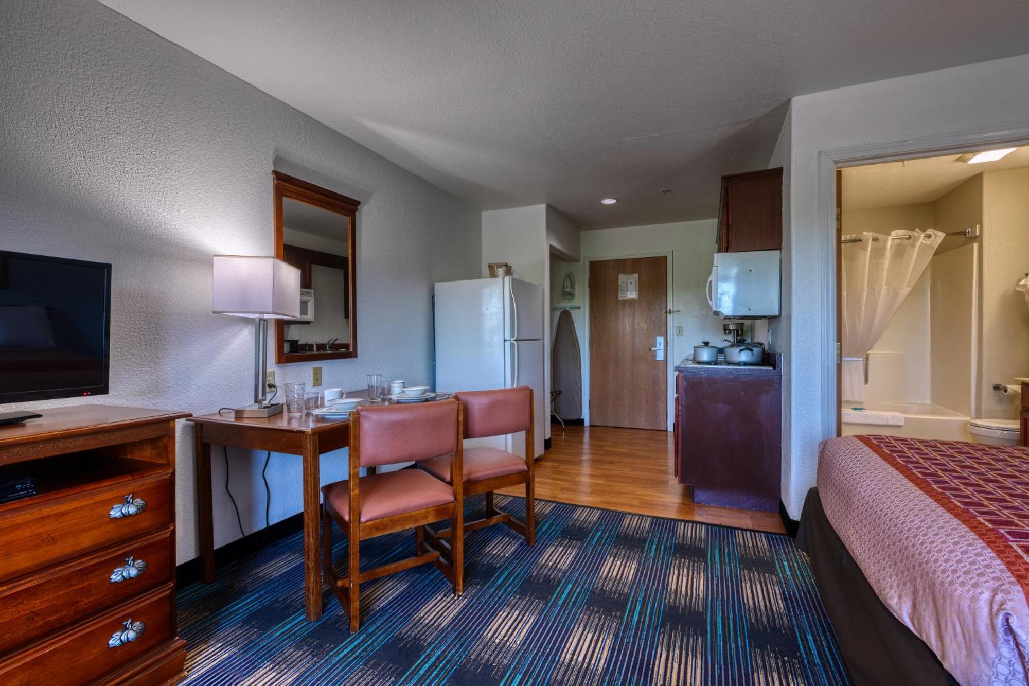 All Towne Suites Saint Robert Eksteriør bilde