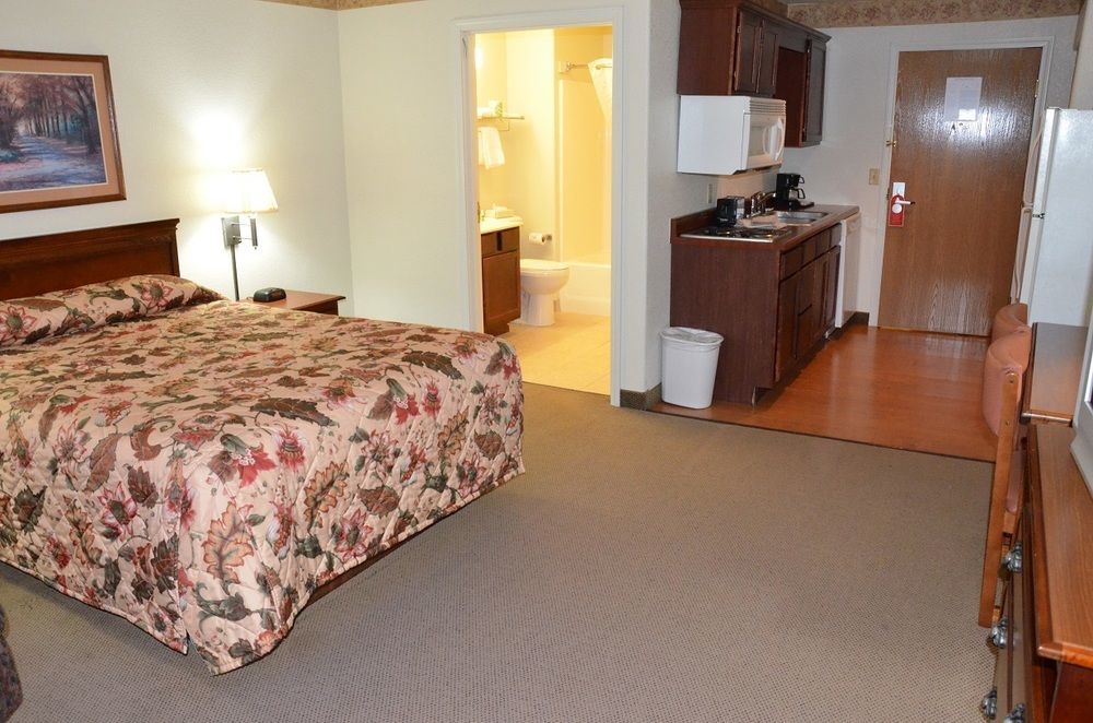 All Towne Suites Saint Robert Eksteriør bilde